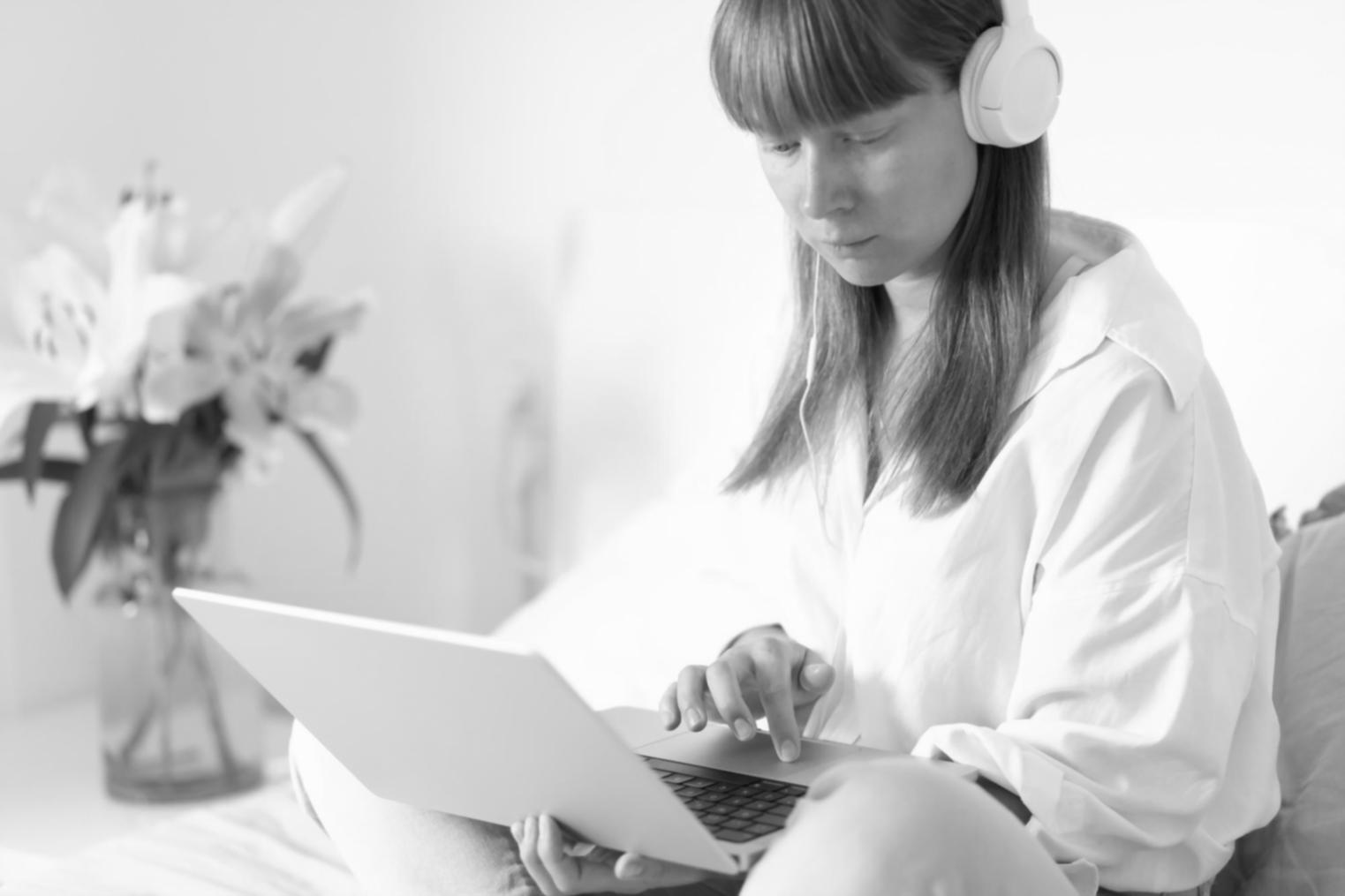 Tím pri spoločnej analýze finančných dát